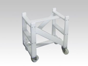 Kunststofframe 600x380x680mm met 4 nylon zwenkwielen ø100 mm tbv mengbak 100 l. wit