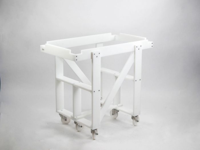 Kunststofframe met 6 zwenkwielen tbv mengbak 145 ltr wit