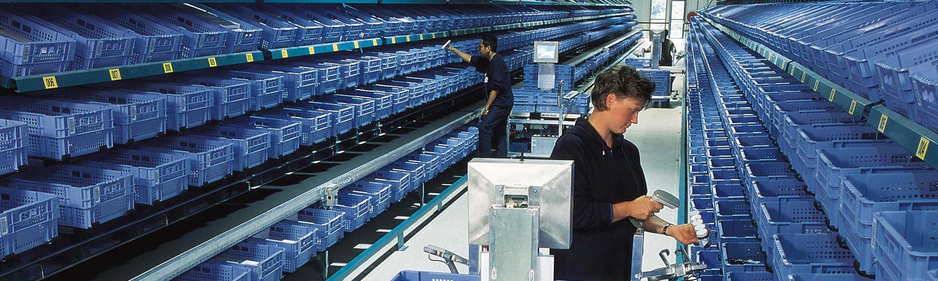 Custom crate automated warehouse Royal Talens