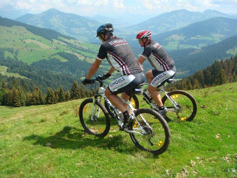 cyclin_in_the_mountains